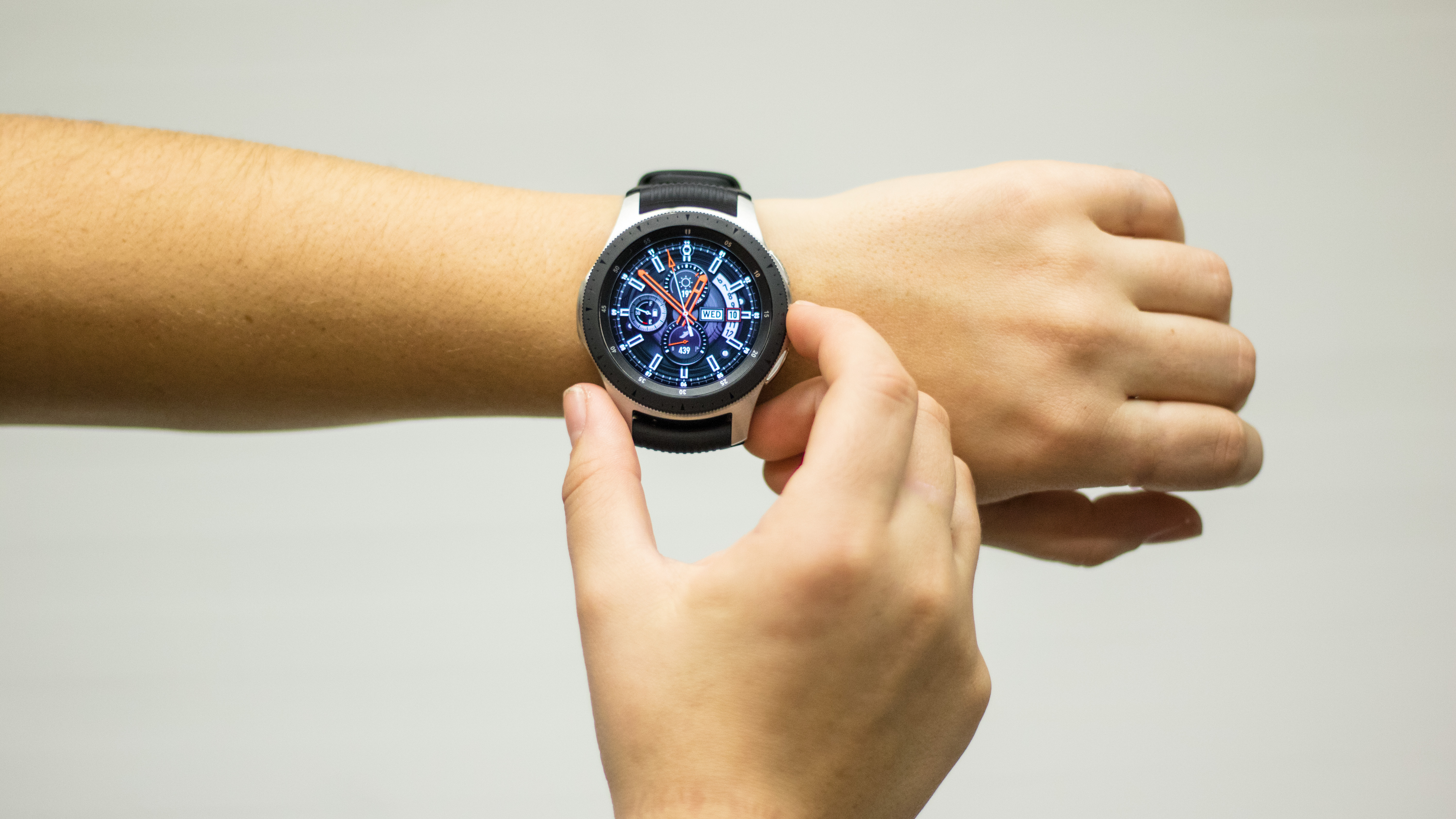 Обзор часов samsung watch. Samsung Galaxy watch 4 46. Samsung Galaxy watch 4 46mm. Samsung Galaxy watch 46мм. Galaxy watch 4 Classic 46 мм.